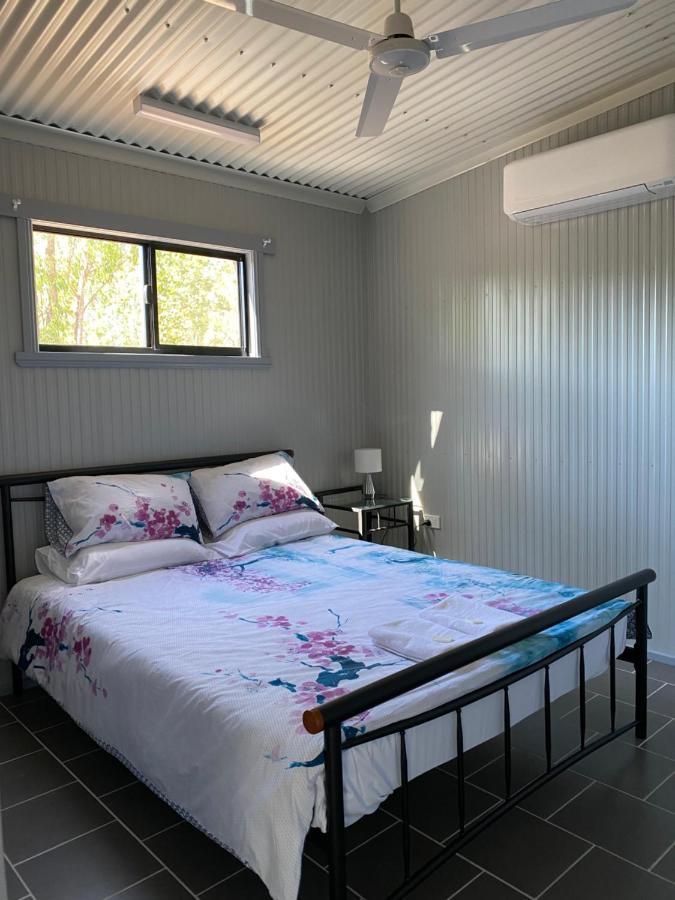Corroboree Park Tavern 3*